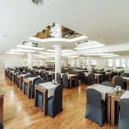 Jantar Wellness & Hotel 3*