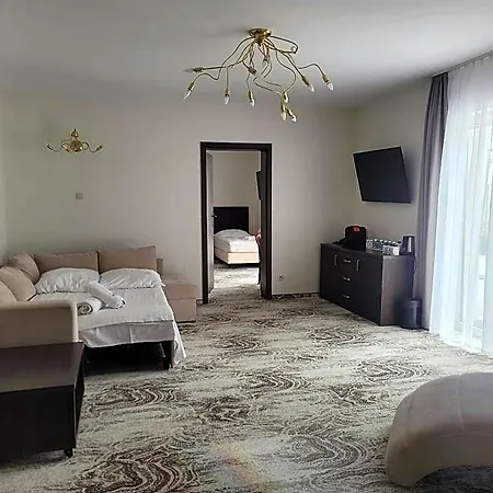 Jantar Wellness & 호텔 우스트카