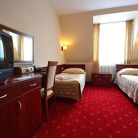 Jantar Wellness & 3* 우스트카