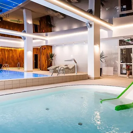 Отель Jantar Wellness & 3*